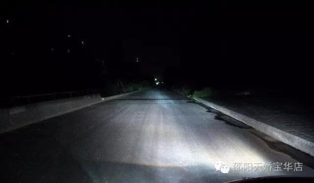 尤其是改過氙氣大燈的車主們，定期檢查電路，檢查火花塞是否積碳老化，這是很有必要的！