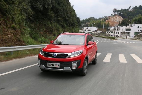 車窗怎么開省油又涼快？這些竅門送你秀操作！